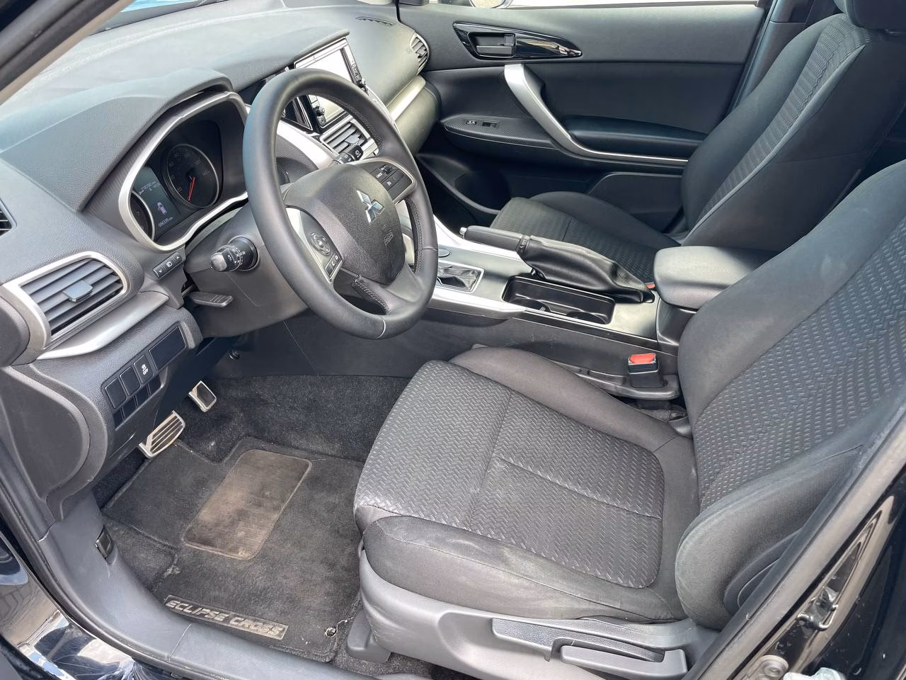 Mitsubishi Eclipse Cross фото 12