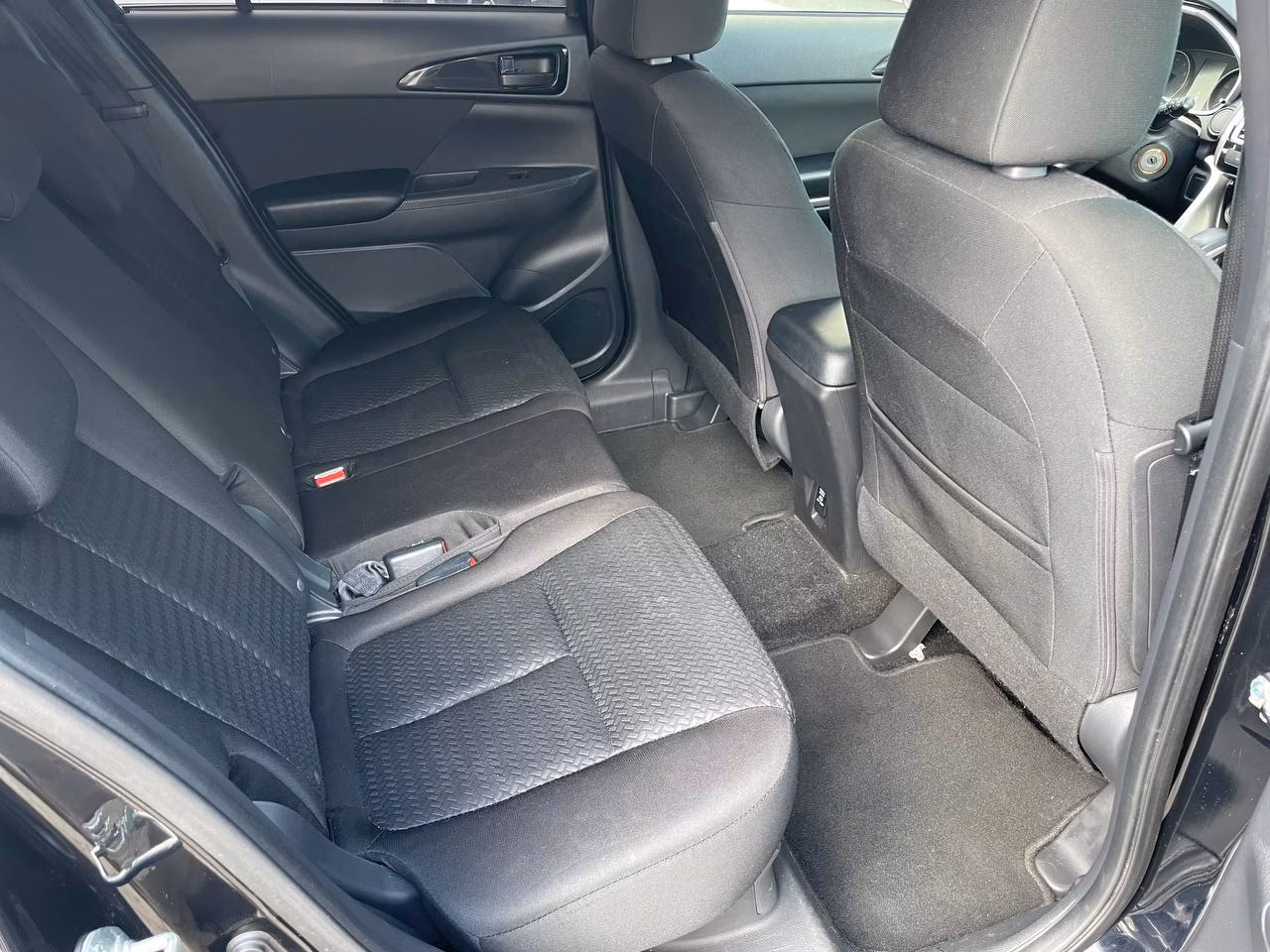Mitsubishi Eclipse Cross фото 18