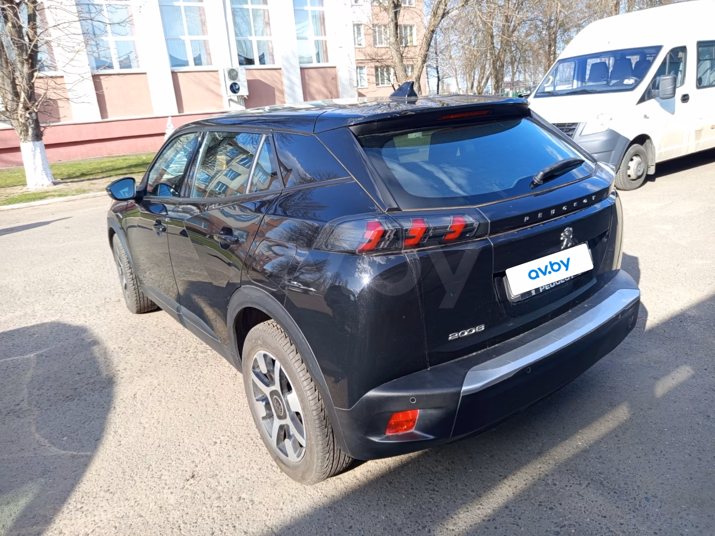 Peugeot 2008 фото 8