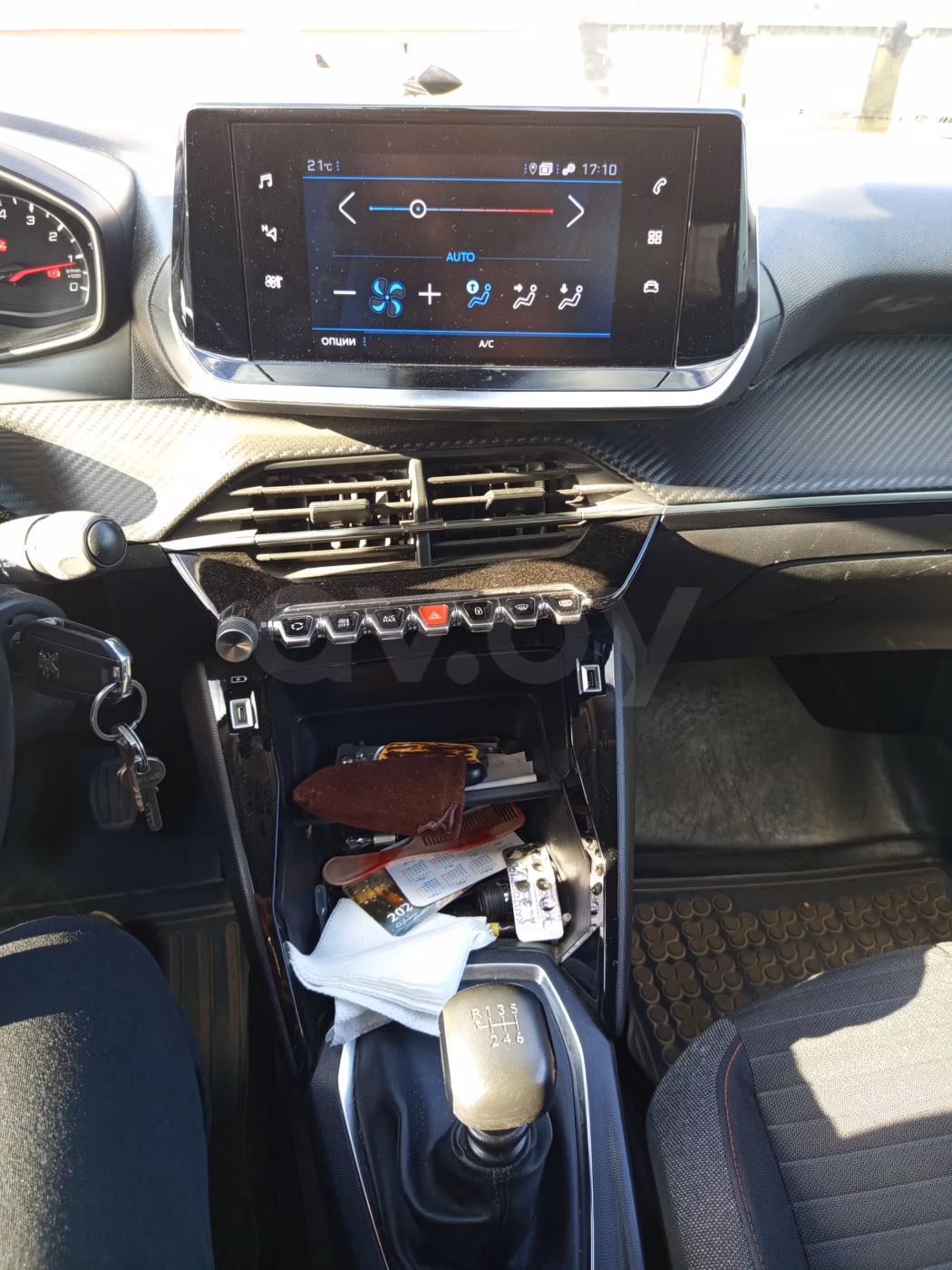 Peugeot 2008 фото 13