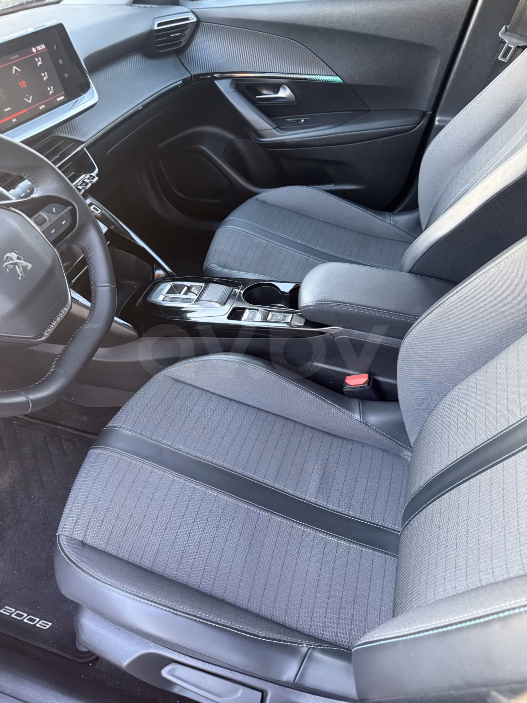 Peugeot 2008 фото 23