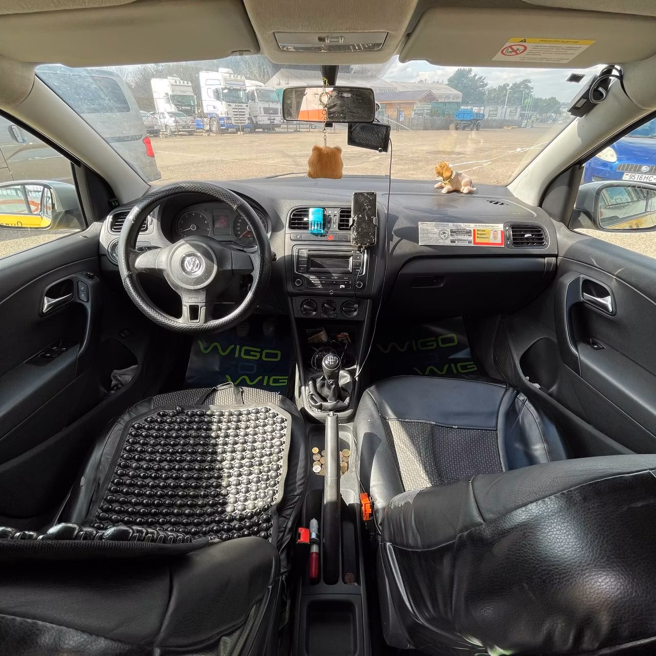 Volkswagen Polo Sedan фото 9