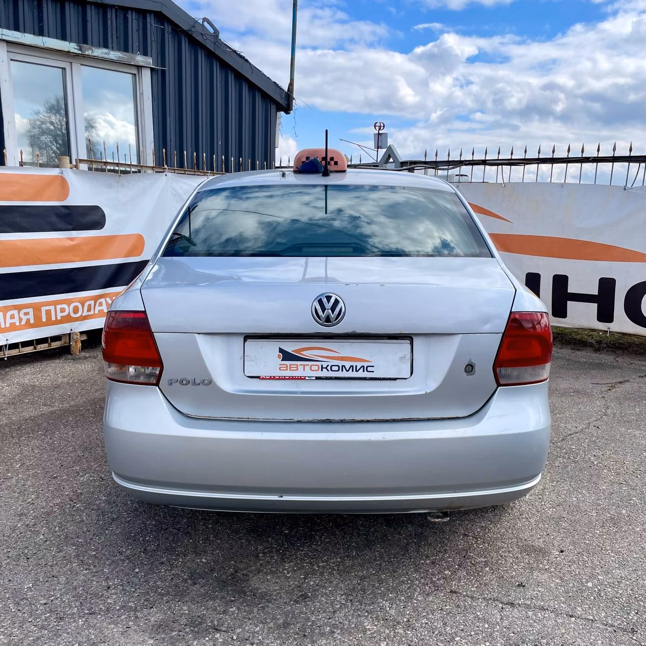 Volkswagen Polo Sedan фото 5