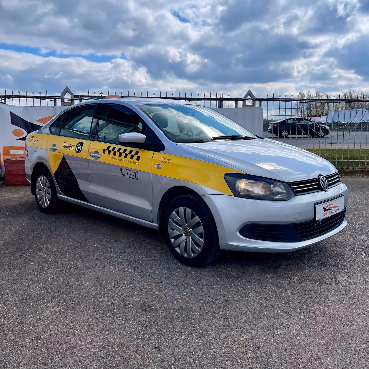 Volkswagen Polo Sedan фото 3