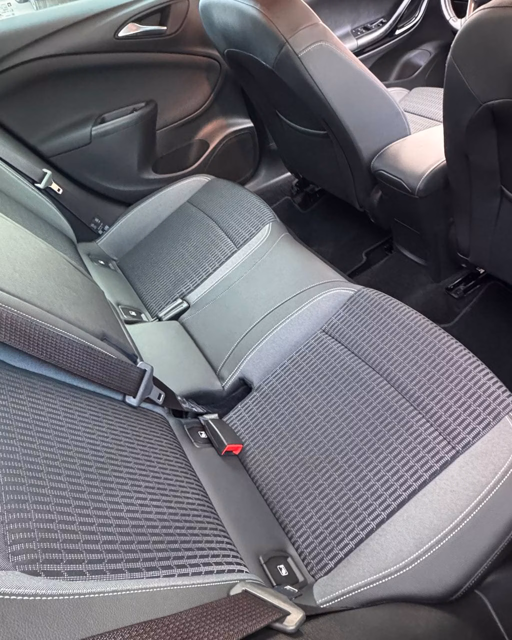 Opel Astra фото 11