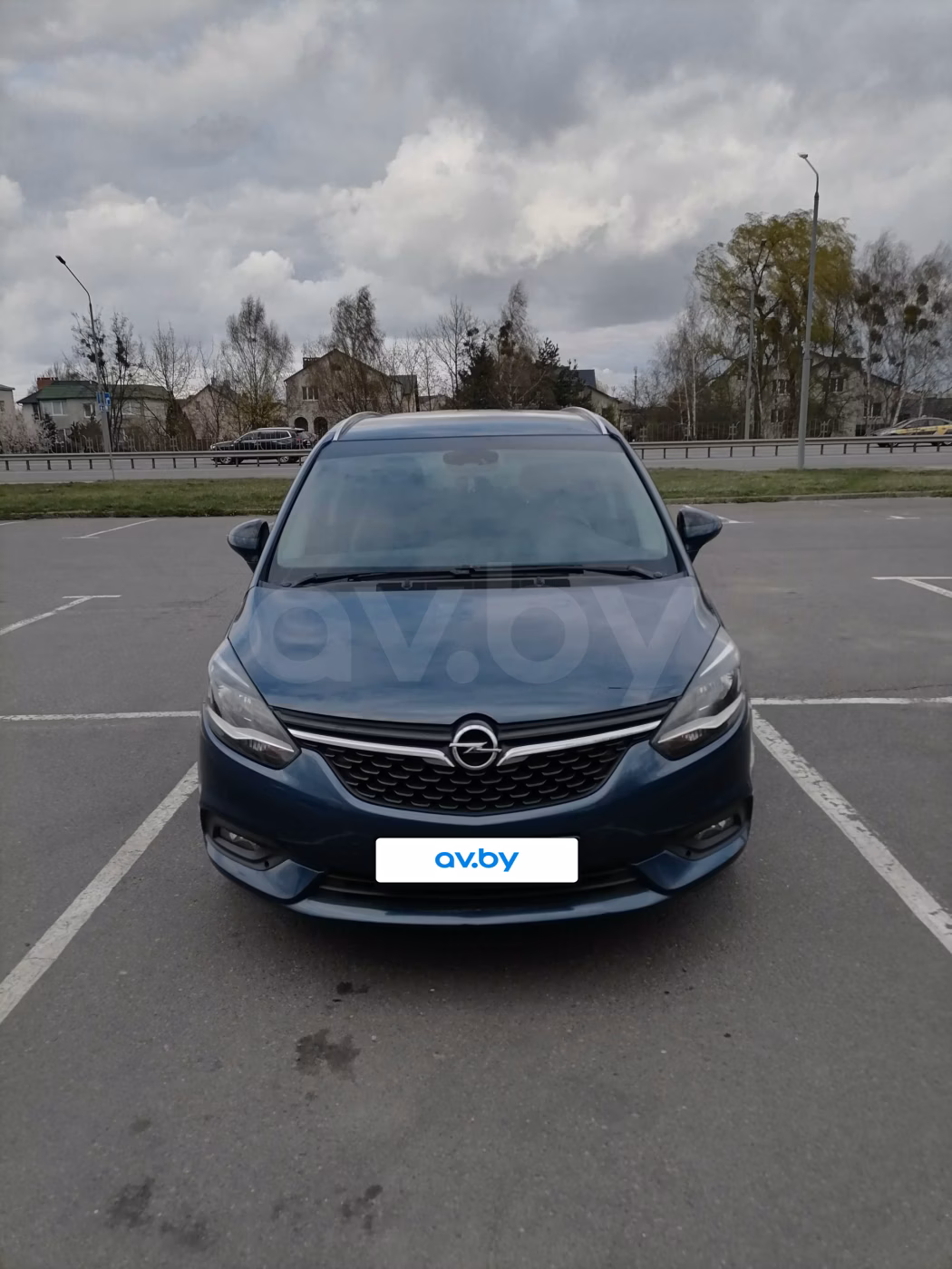 Opel Zafira фото 8