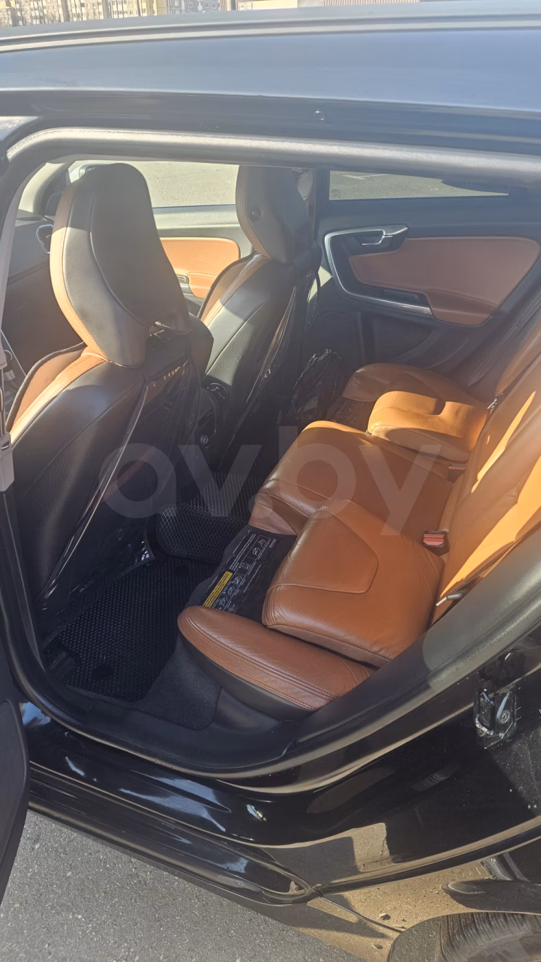 Volvo V60 фото 5