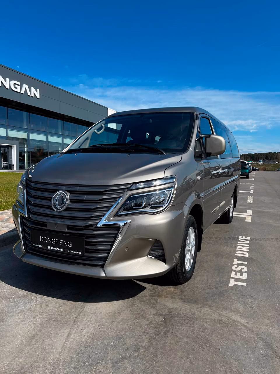Dongfeng Forthing M5 фото 3