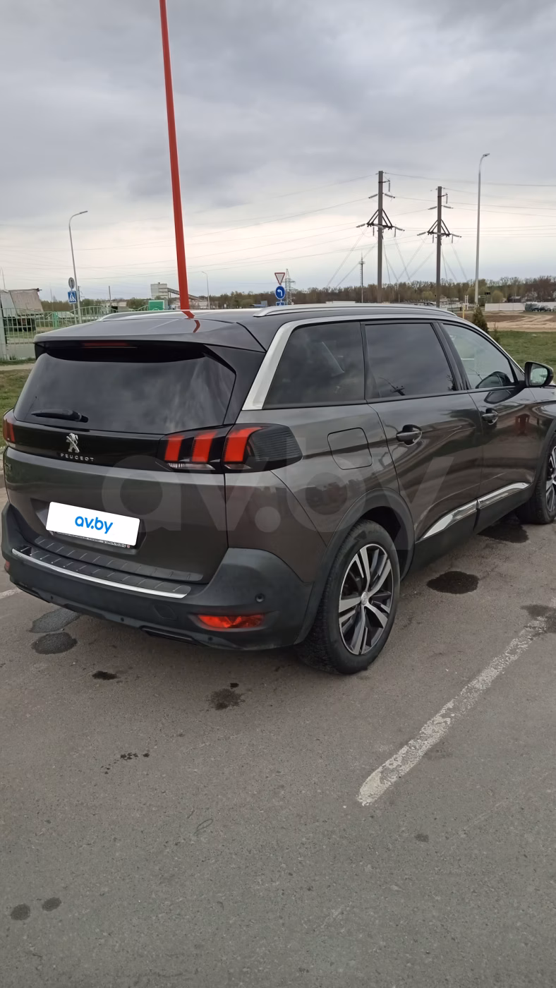 Peugeot 5008 фото 5