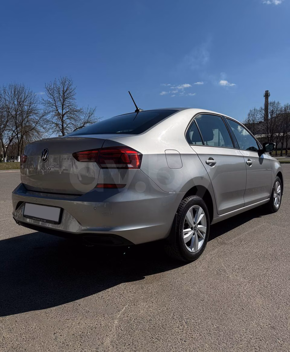 Volkswagen Polo Sedan фото 7