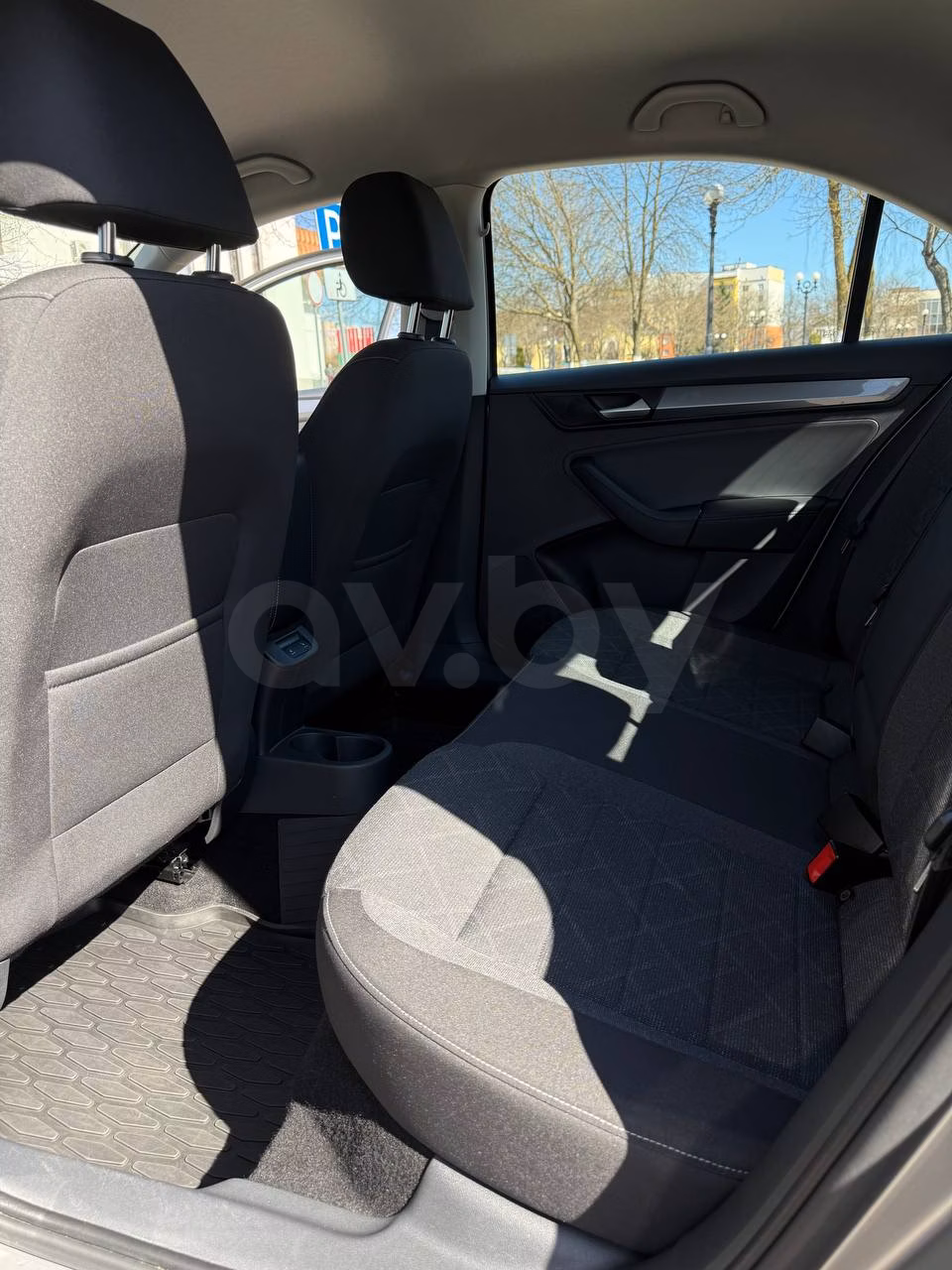 Volkswagen Polo Sedan фото 14