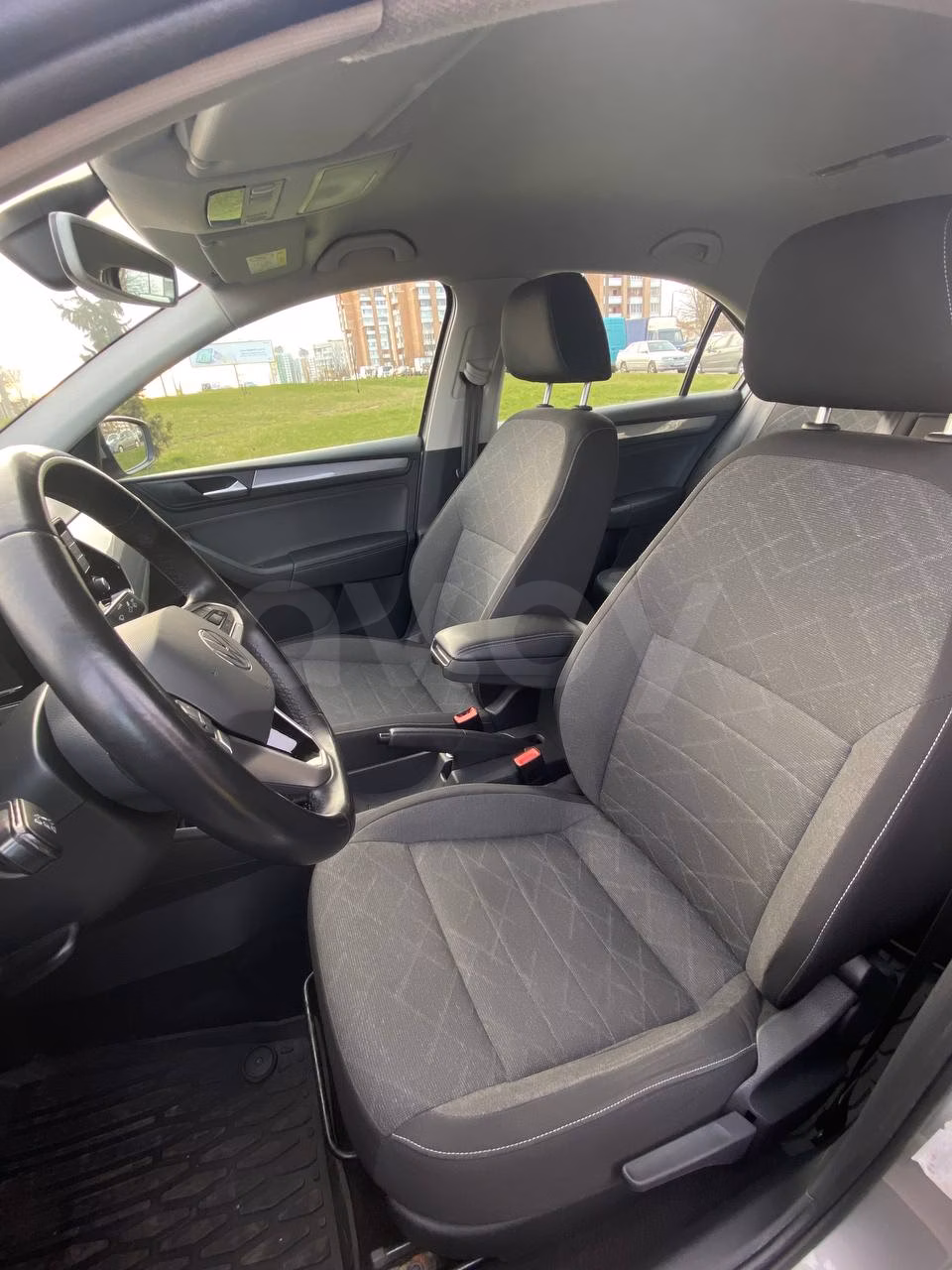 Volkswagen Polo Sedan фото 16