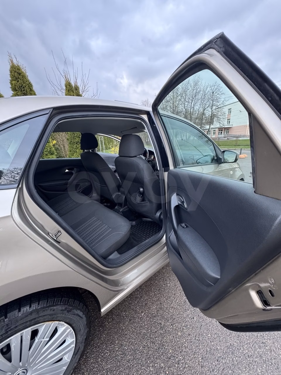 Volkswagen Polo Sedan фото 9