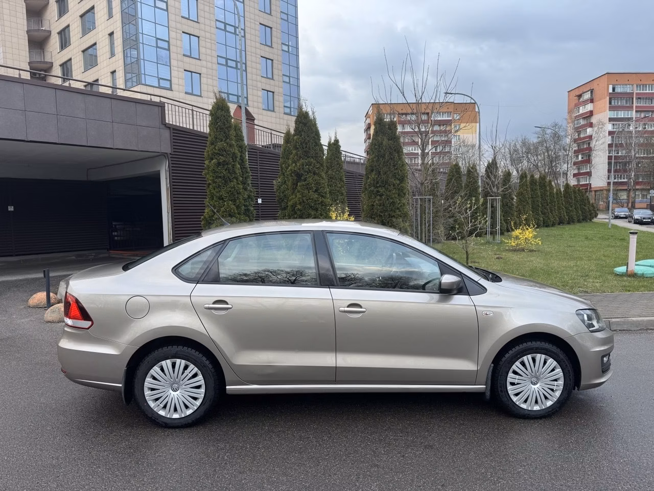 Volkswagen Polo Sedan фото 6