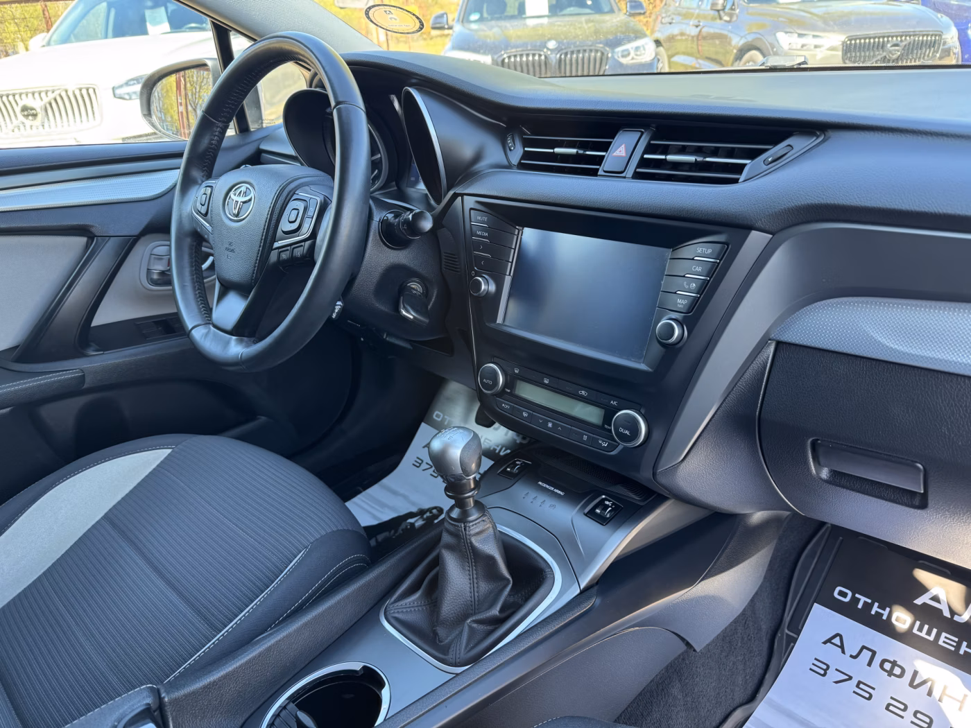Toyota Avensis фото 14