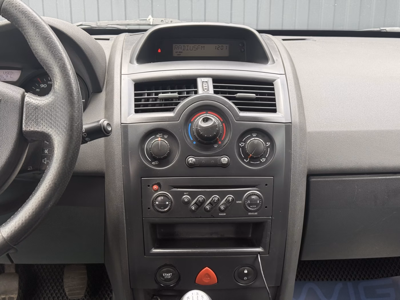 Renault Megane фото 14