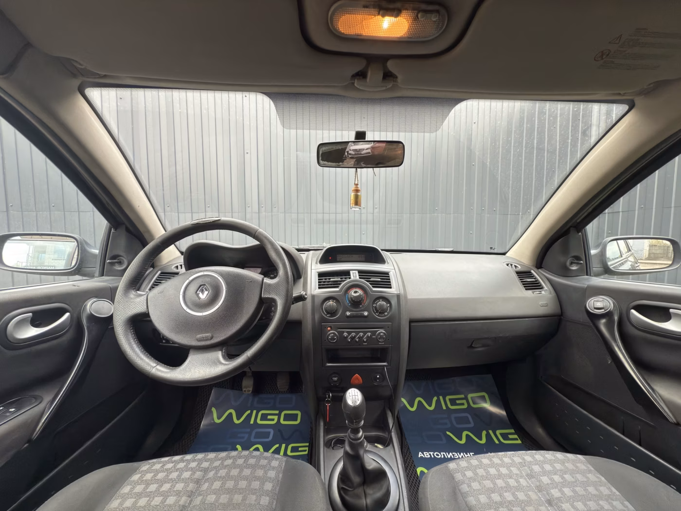Renault Megane фото 11