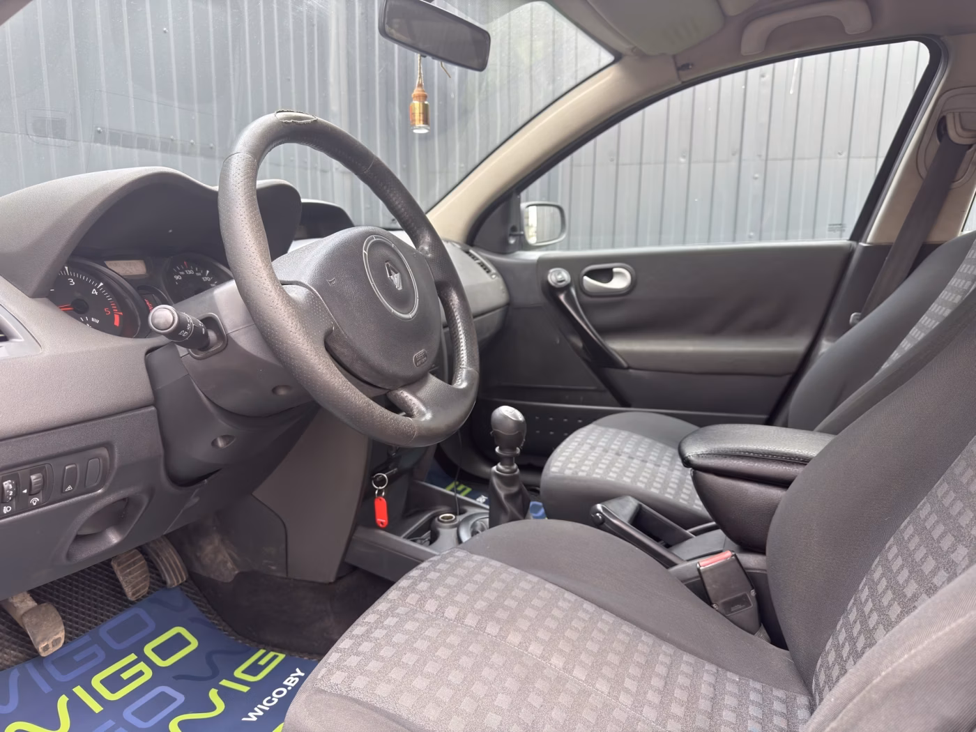 Renault Megane фото 9