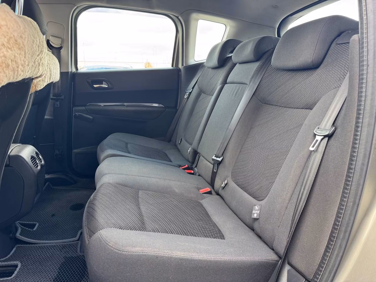 Peugeot 3008 фото 15