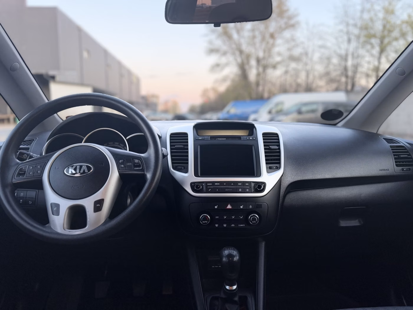 Kia Venga фото 8