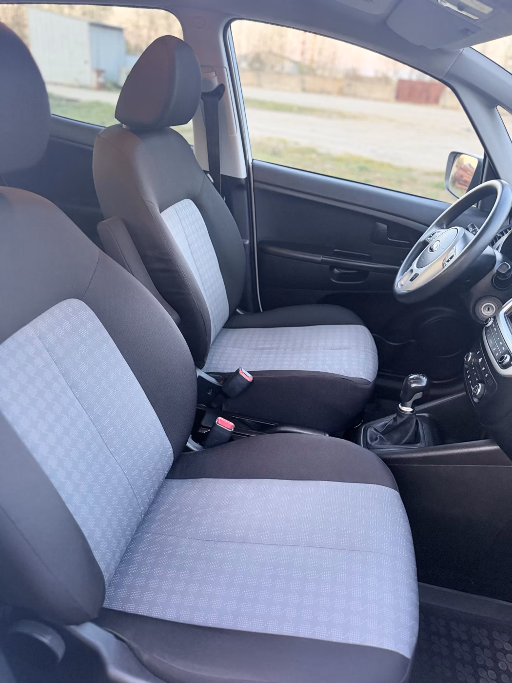 Kia Venga фото 10