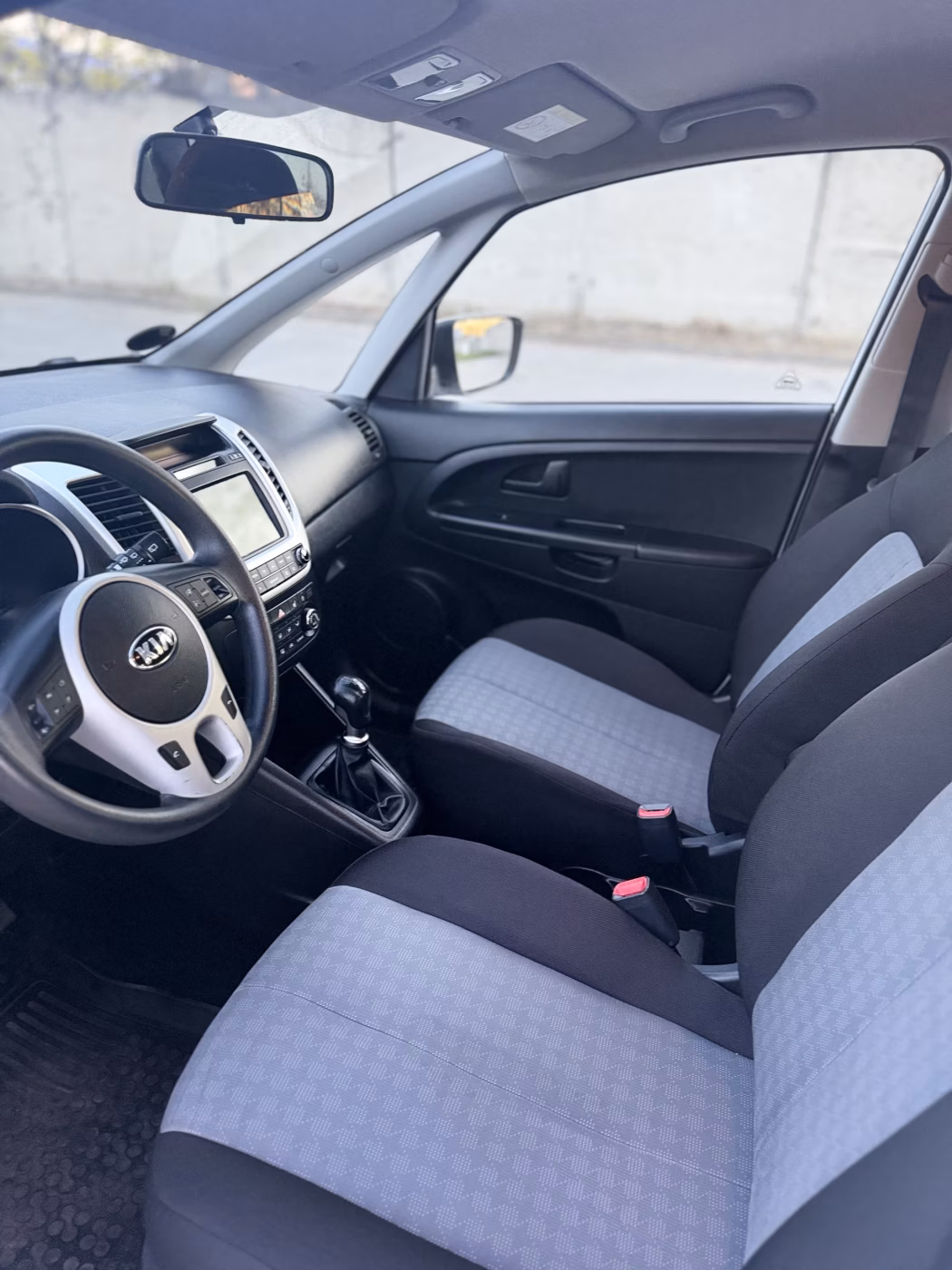 Kia Venga фото 9