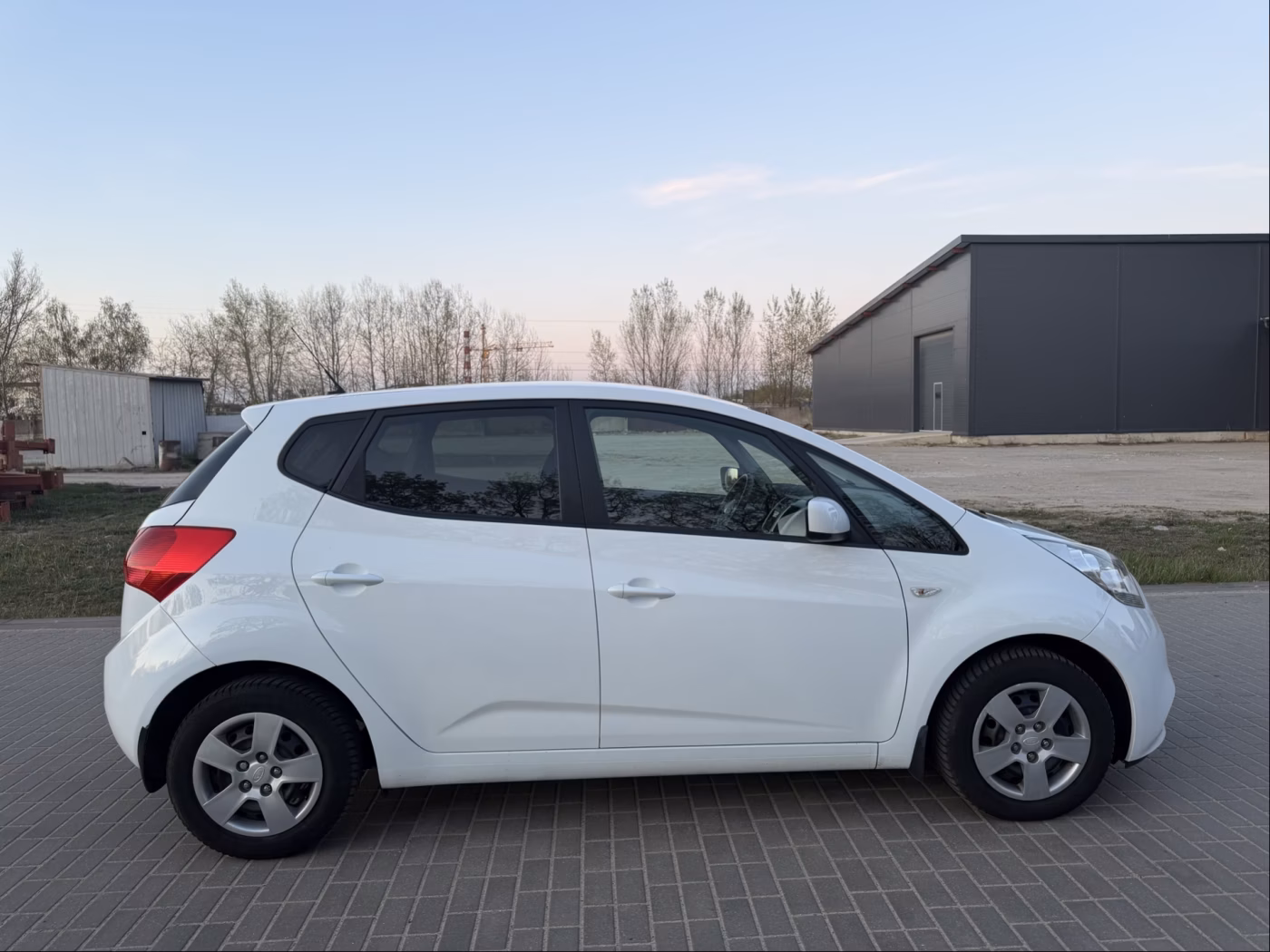 Kia Venga фото 5