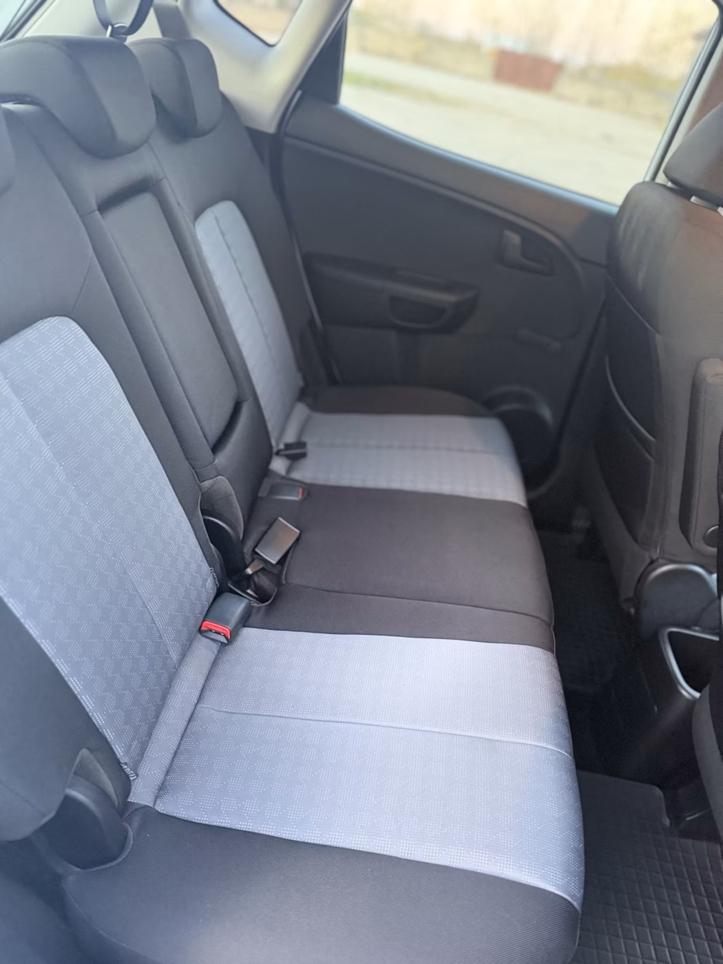 Kia Venga фото 12