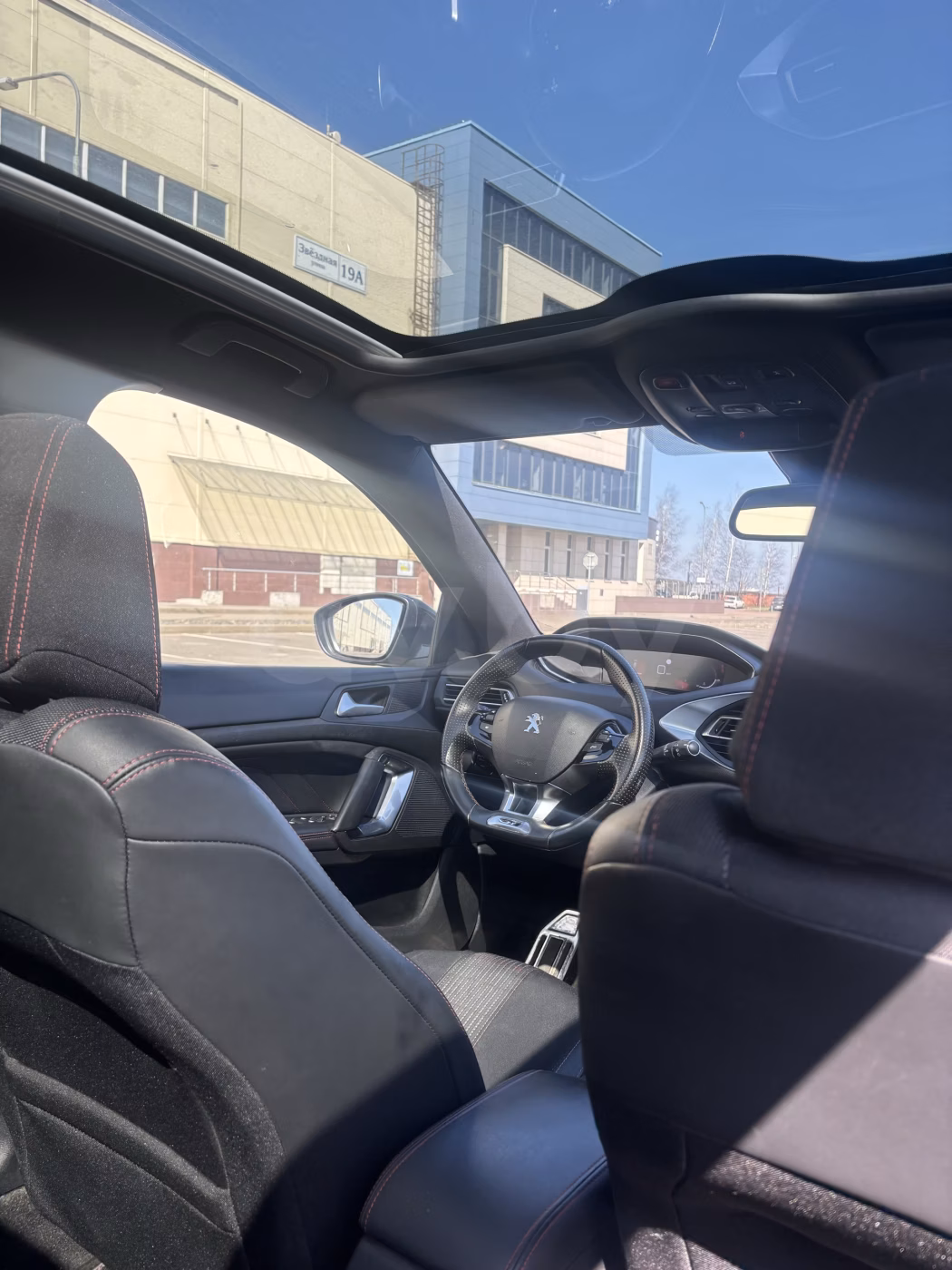 Peugeot 308 фото 5
