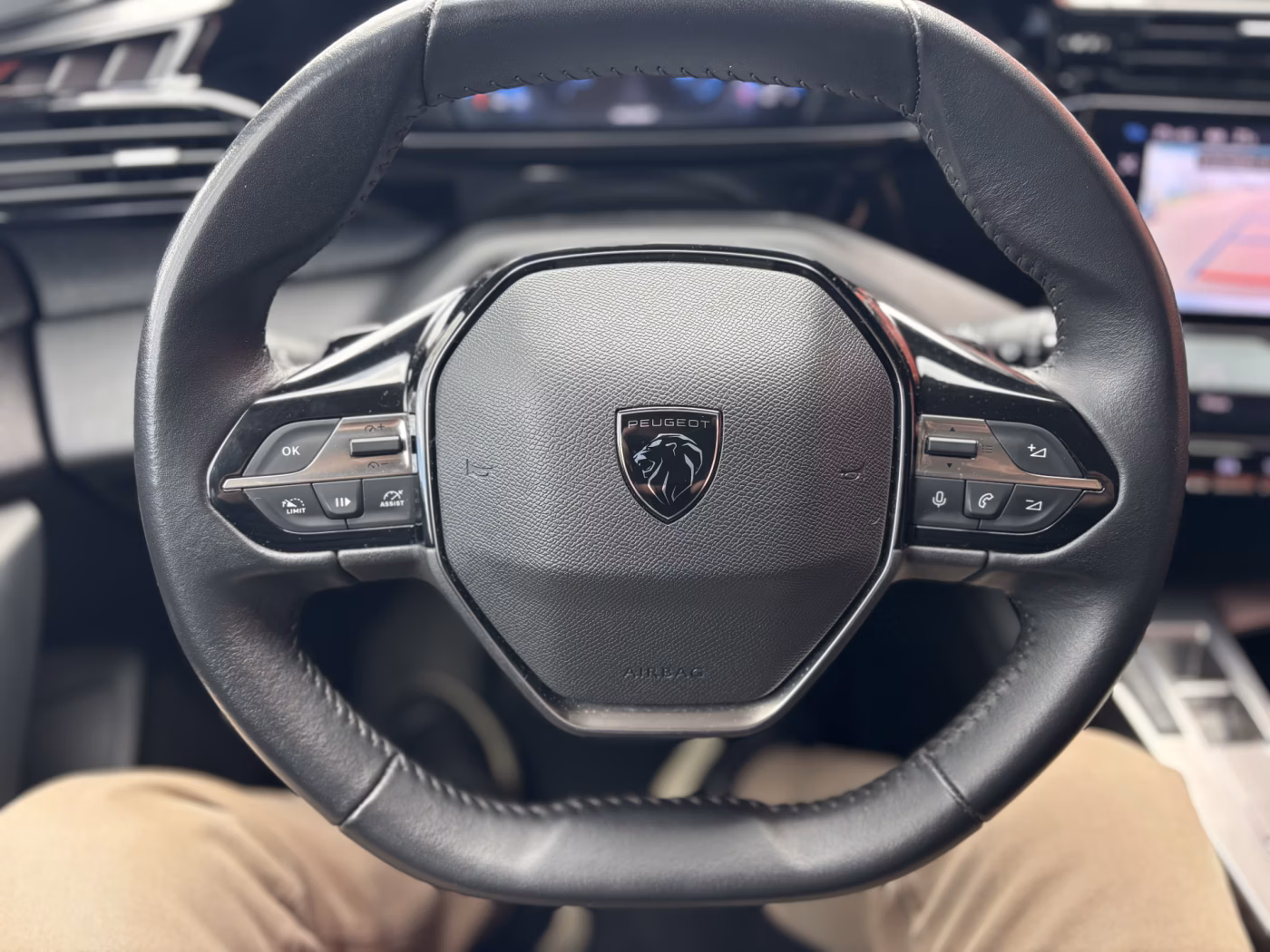Peugeot 308 фото 3