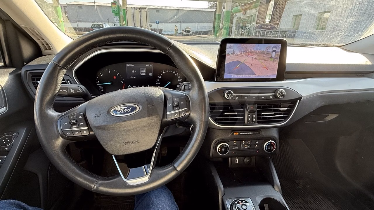 Ford Focus фото 7