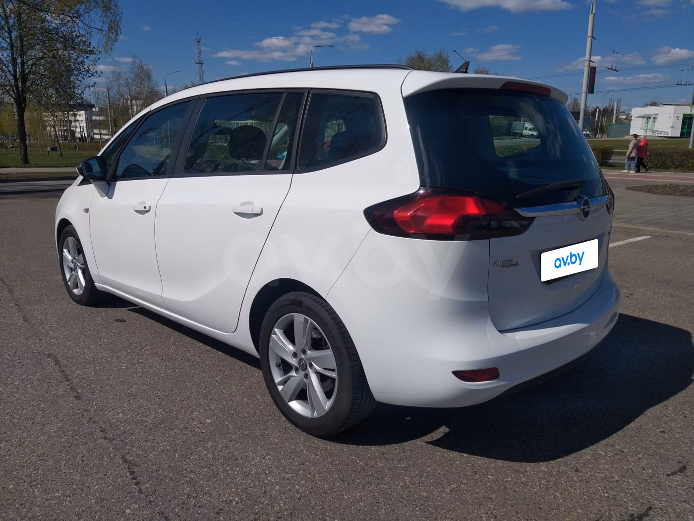 Opel Zafira фото 7