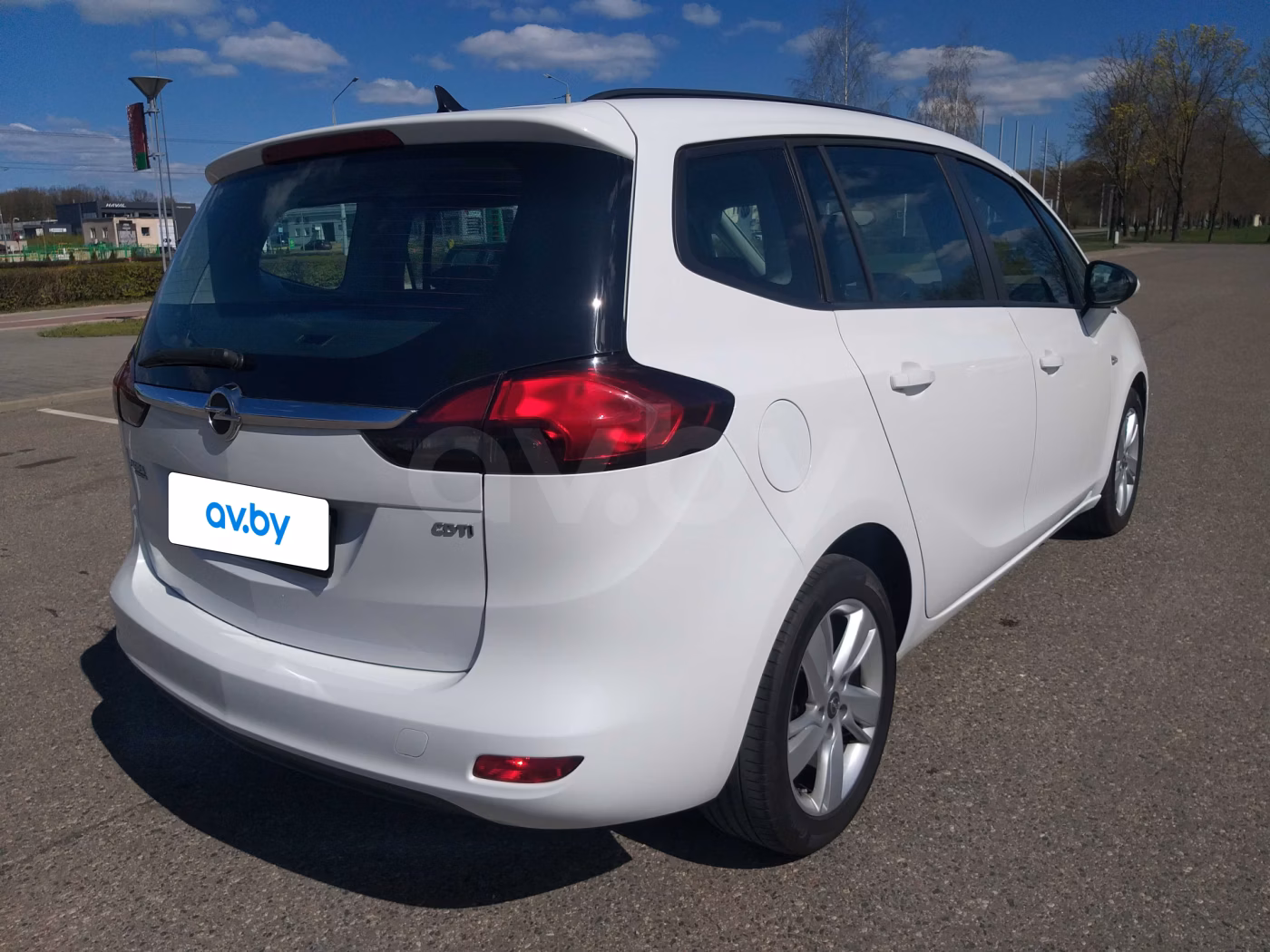 Opel Zafira фото 5