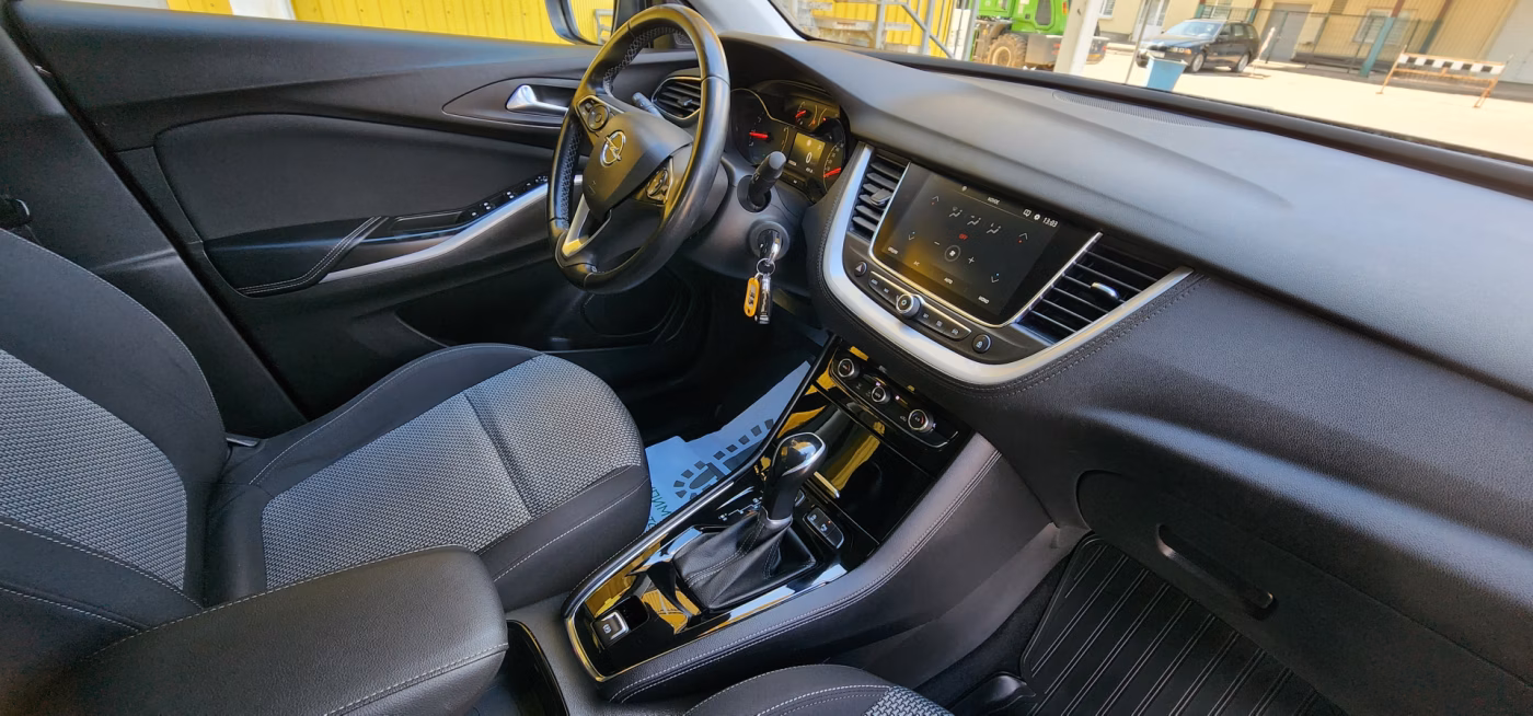 Opel Grandland X фото 12