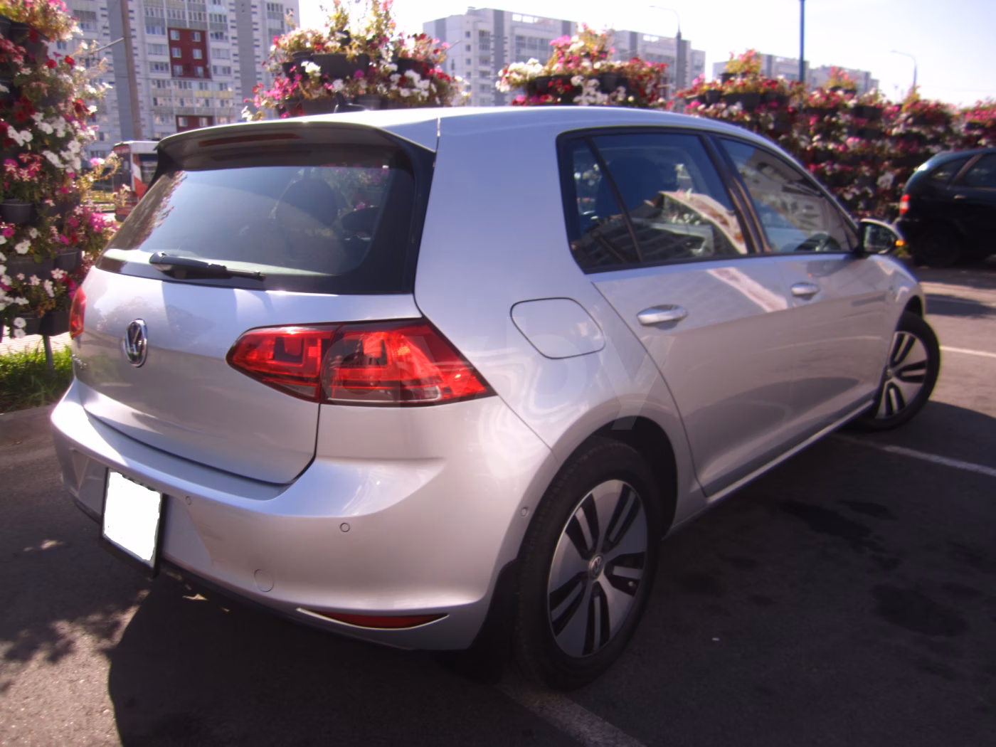 Volkswagen e-Golf фото 17