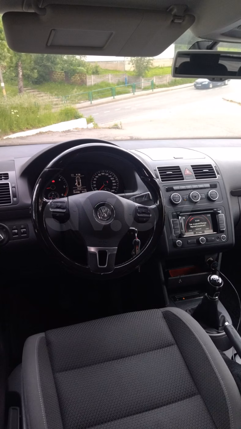 Volkswagen Touran фото 9