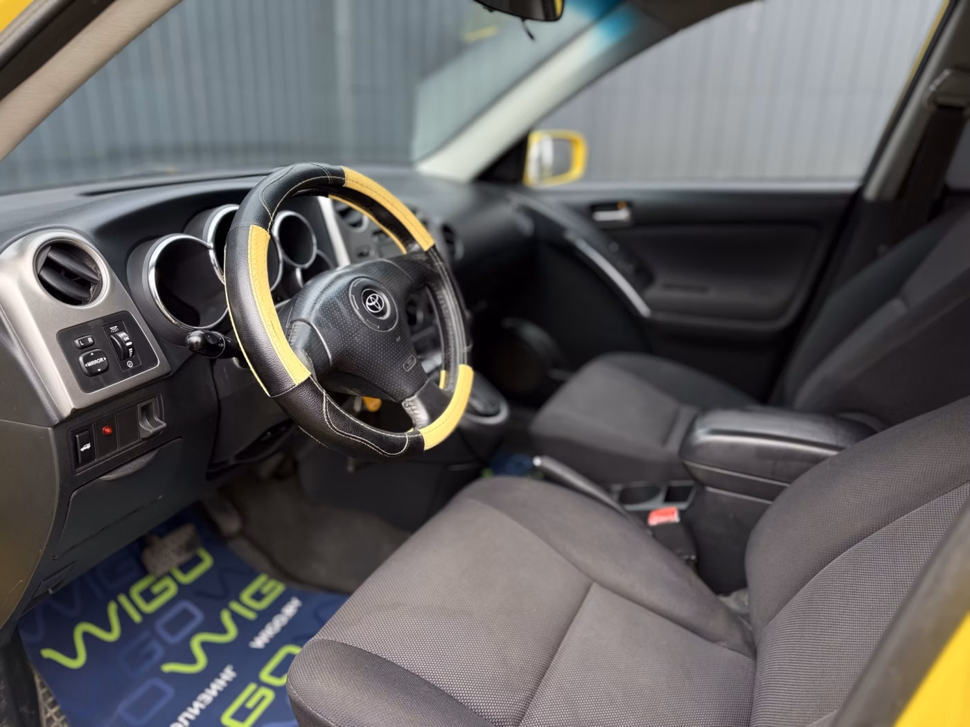Toyota Matrix фото 9