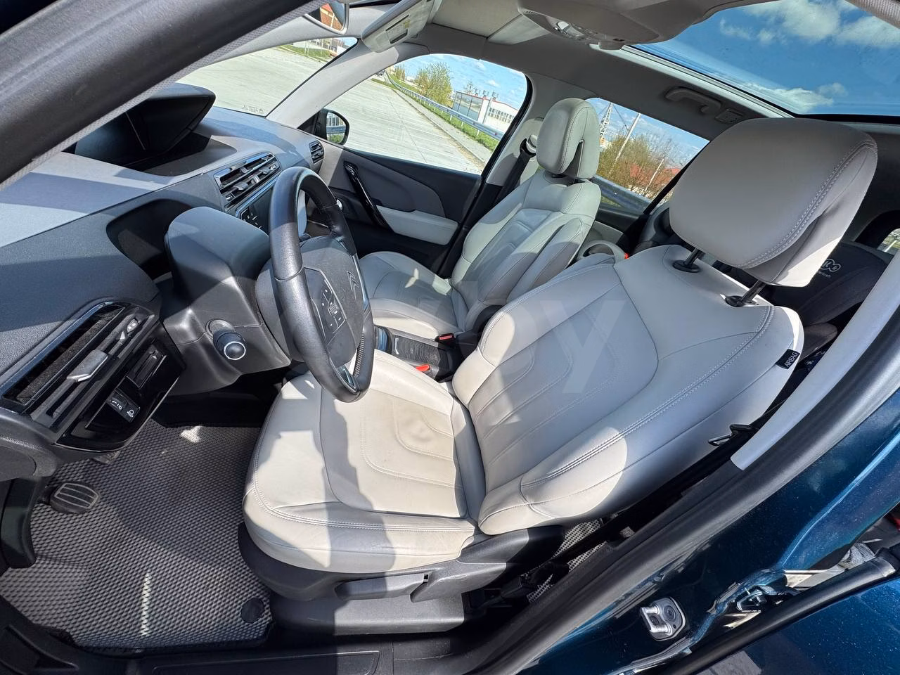 Citroen C4 Grand Spacetourer фото 10