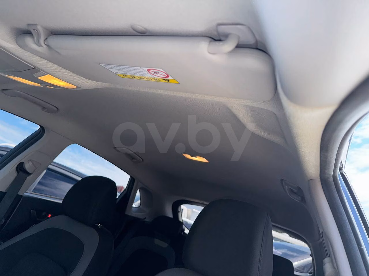 Hyundai Kona фото 11