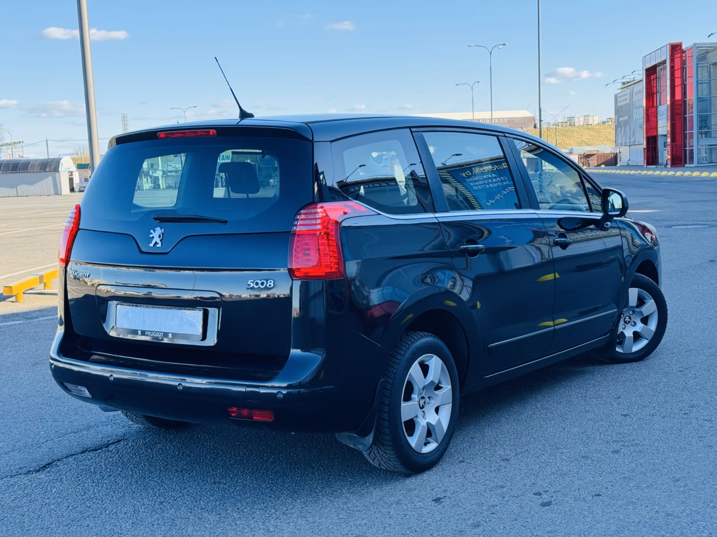 Peugeot 5008 фото 3