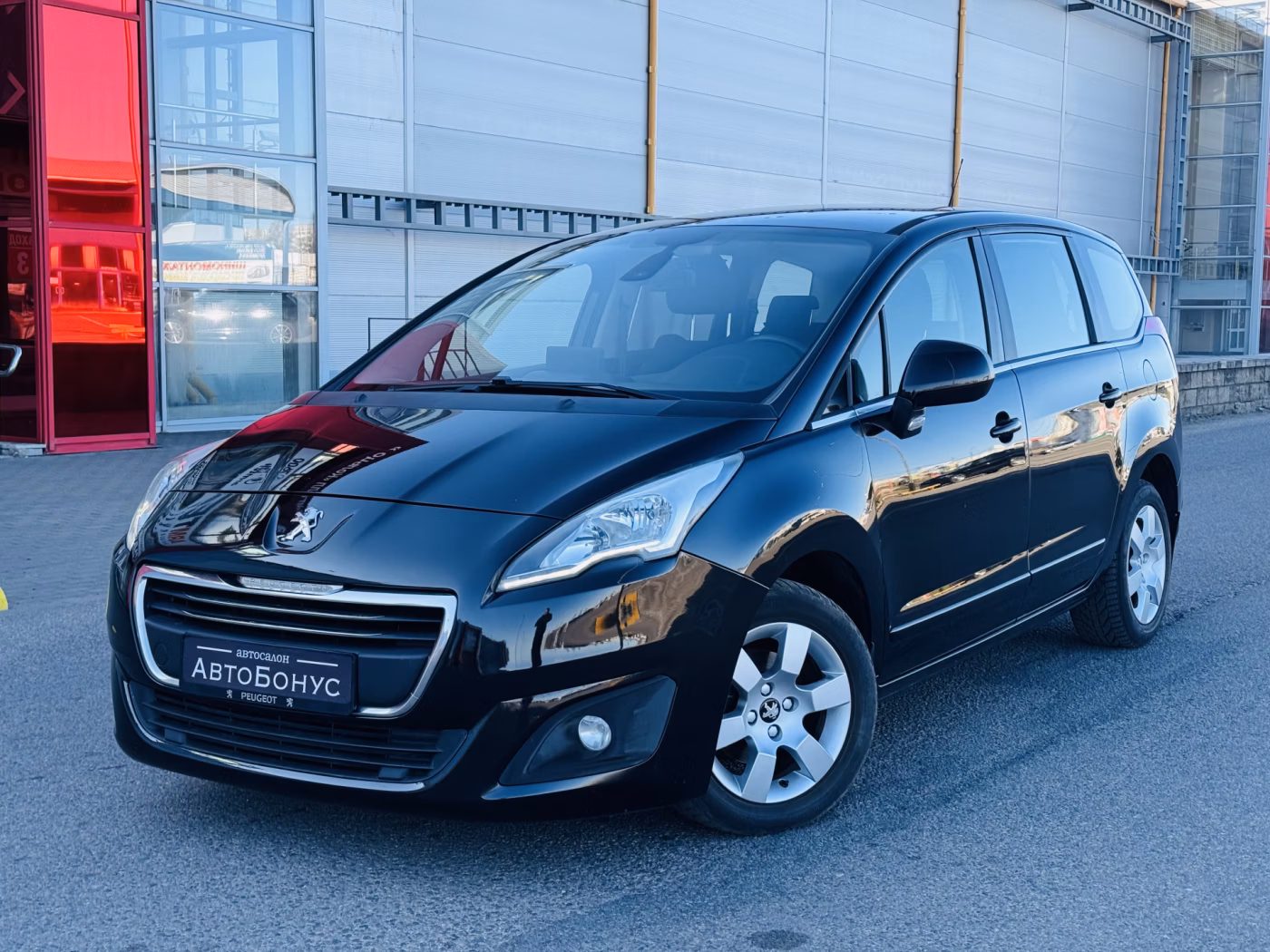 Peugeot 5008