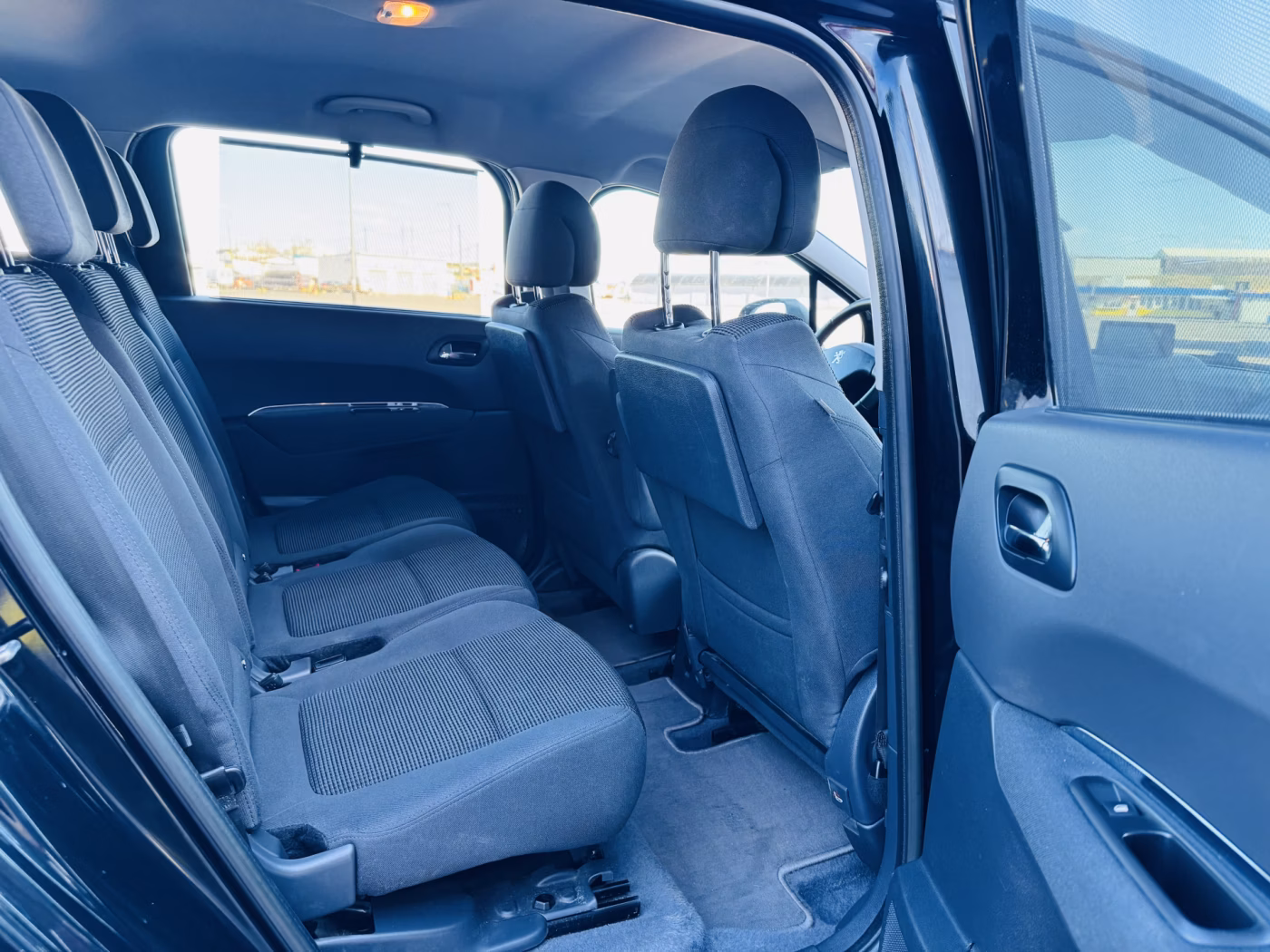 Peugeot 5008 фото 9