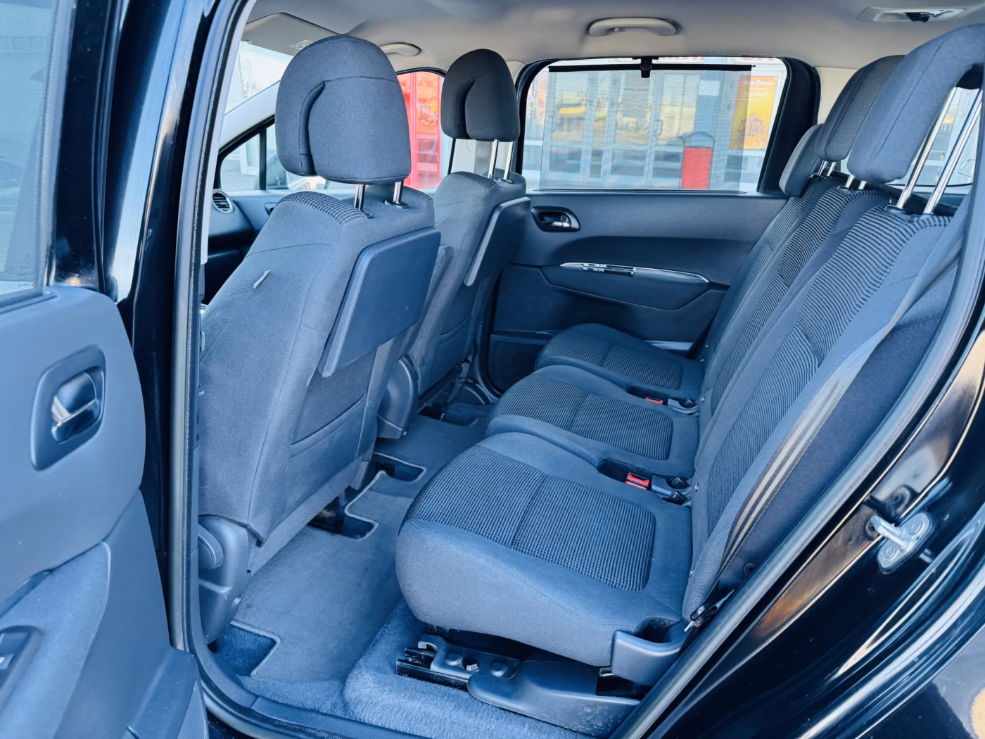 Peugeot 5008 фото 8