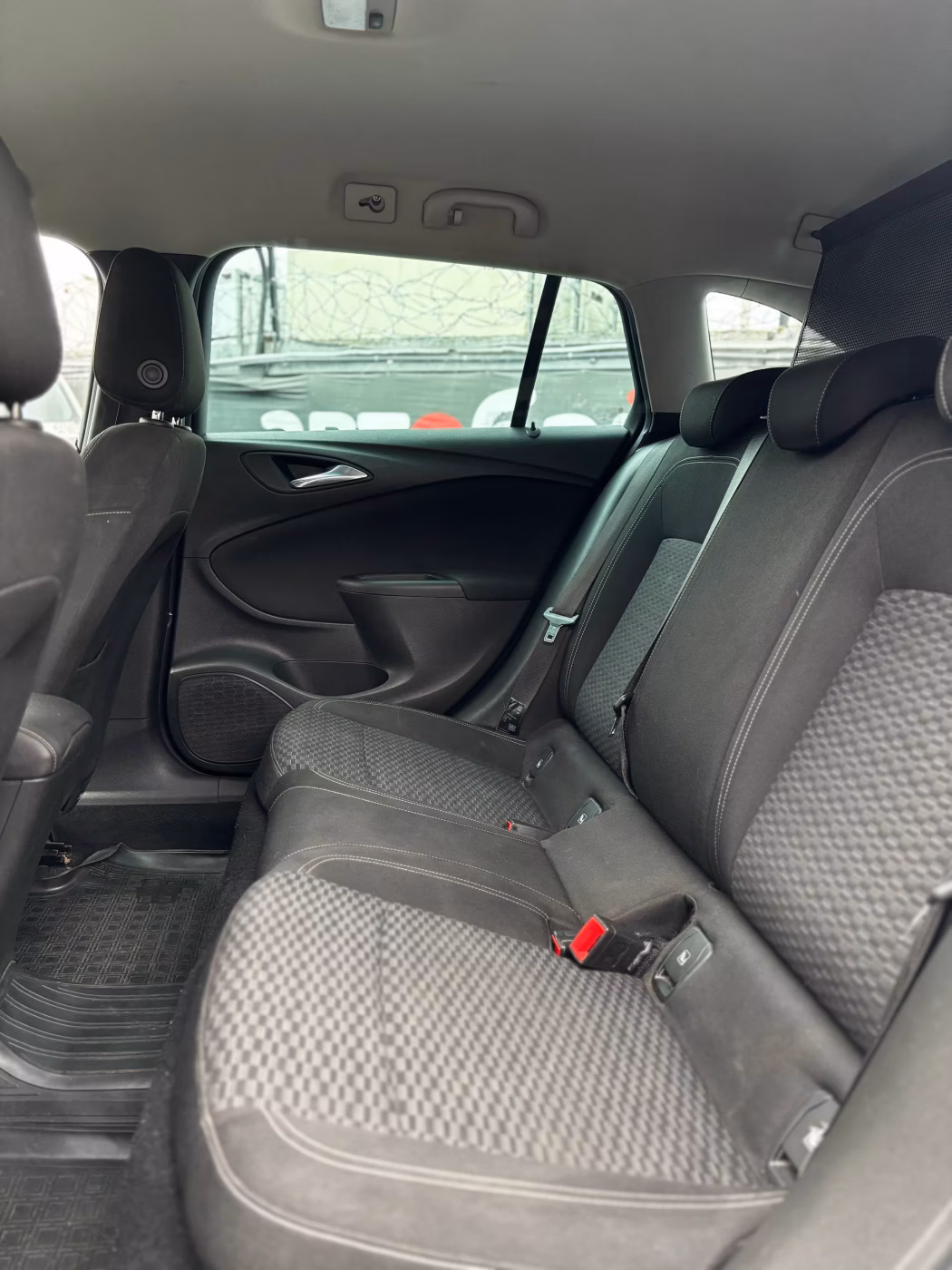 Opel Astra фото 8