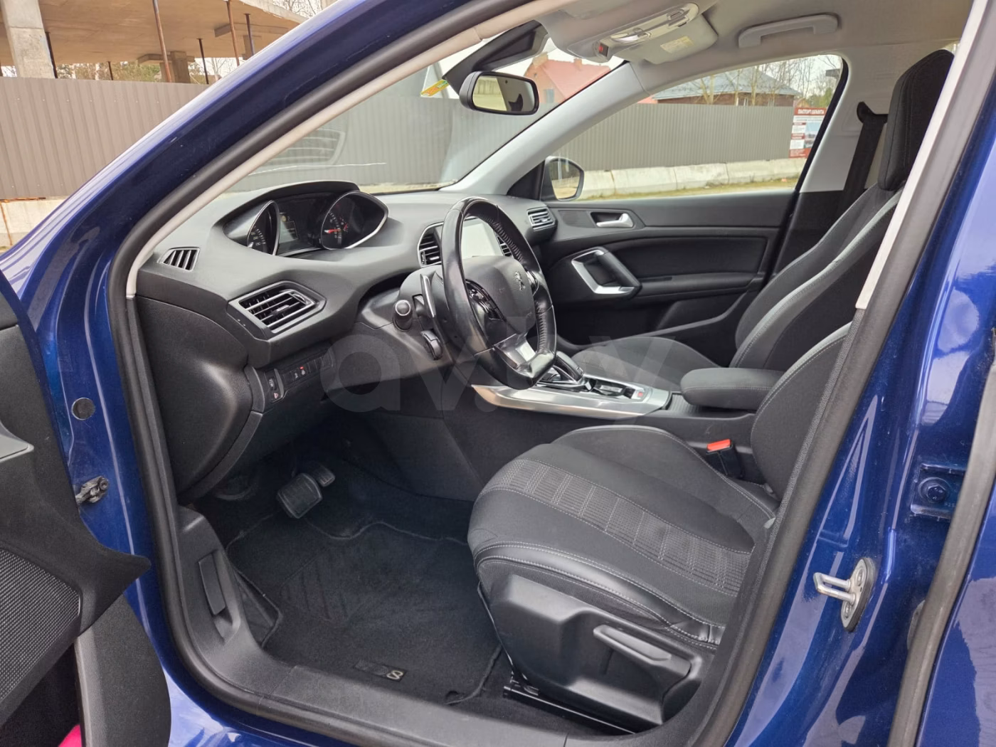 Peugeot 308 фото 8