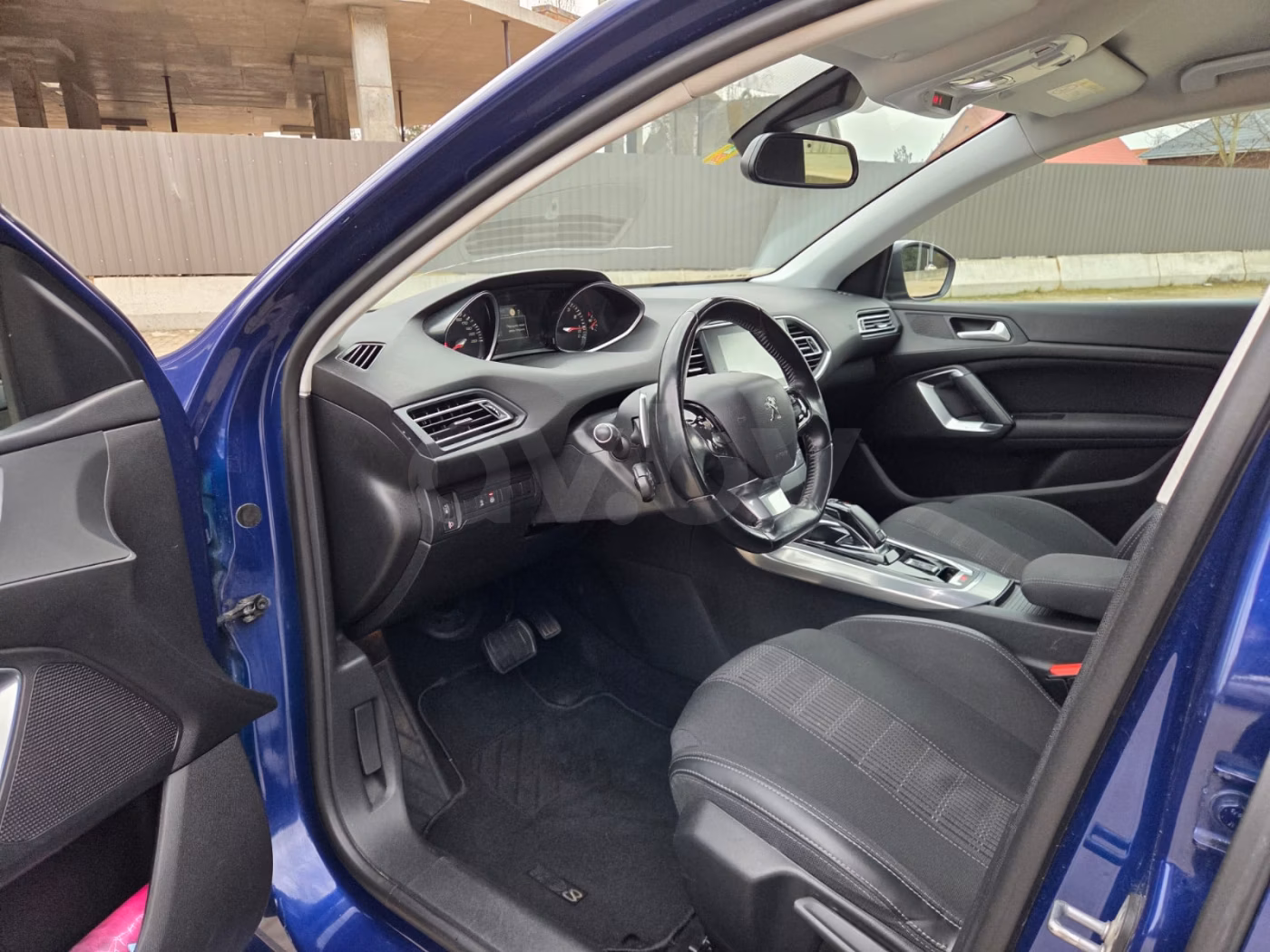 Peugeot 308 фото 9
