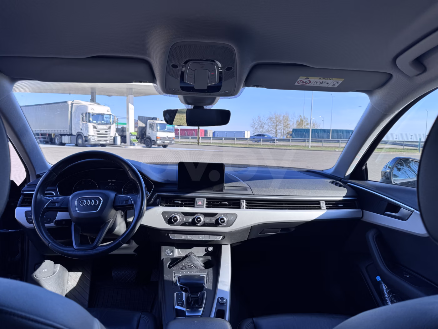 Audi A4 фото 8