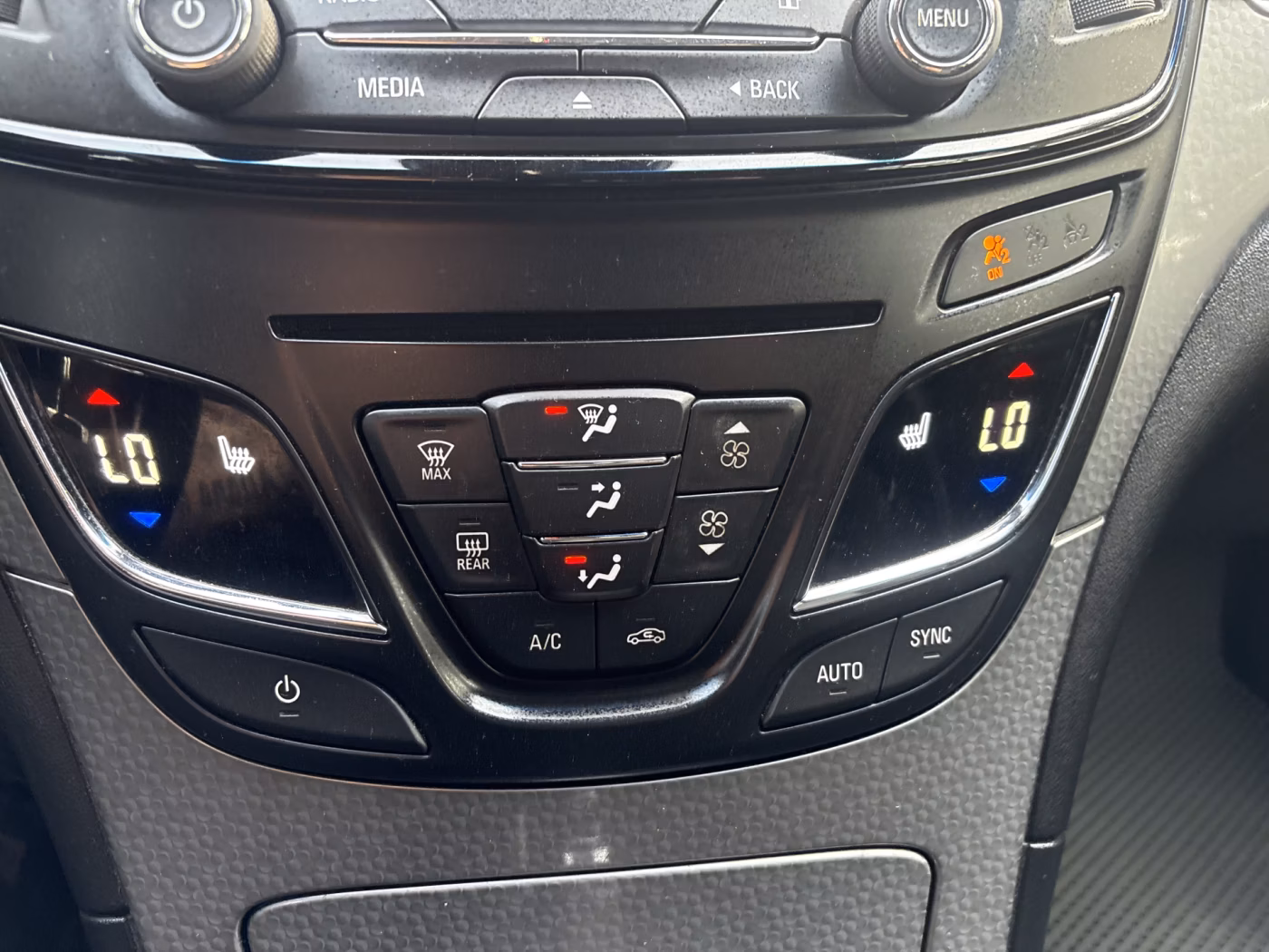 Opel Insignia фото 18