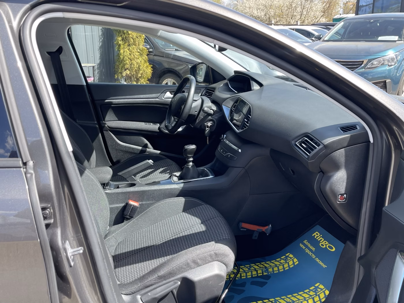 Peugeot 308 фото 16