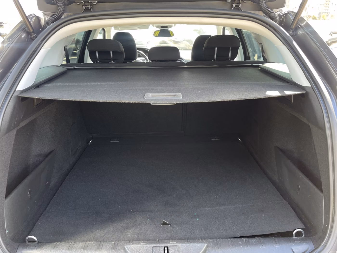 Peugeot 308 фото 8